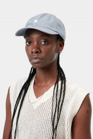 Carhartt Madison Logo Cap - Schattiges Blau / Weiß Carhartt Madison Logo Cap - Schattiges Blau / Weiß