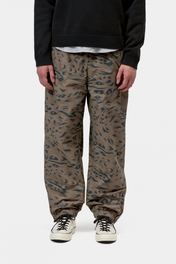 Carhartt Travon Pant - Entenfederdruck, Zypresse / Schwarz Carhartt Travon Pant - Entenfederdruck, Zypresse / Schwarz