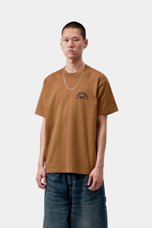 Carhartt S/S Arch Script T-Shirt - WIP H Braun / Schwarz Carhartt S/S Arch Script T-Shirt - WIP H Braun / Schwarz