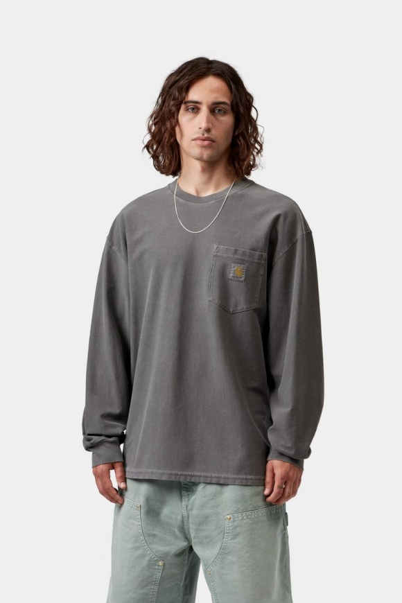 Carhartt L/S Loose Pocket T-Shirt - Schwarz, stückgefärbt Carhartt L/S Loose Pocket T-Shirt - Schwarz, stückgefärbt