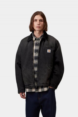 Carhartt OG Detroit Jacket - Schwarz/Schwarz, gebrauchte Tabakwäsche Carhartt OG Detroit Jacket - Schwarz/Schwarz, gebrauchte Tabakwäsche