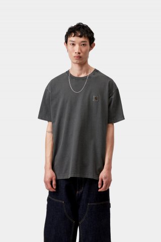 Carhartt S/S Nelson T-Shirt - Schwarz, stückgefärbt Carhartt S/S Nelson T-Shirt - Schwarz, stückgefärbt