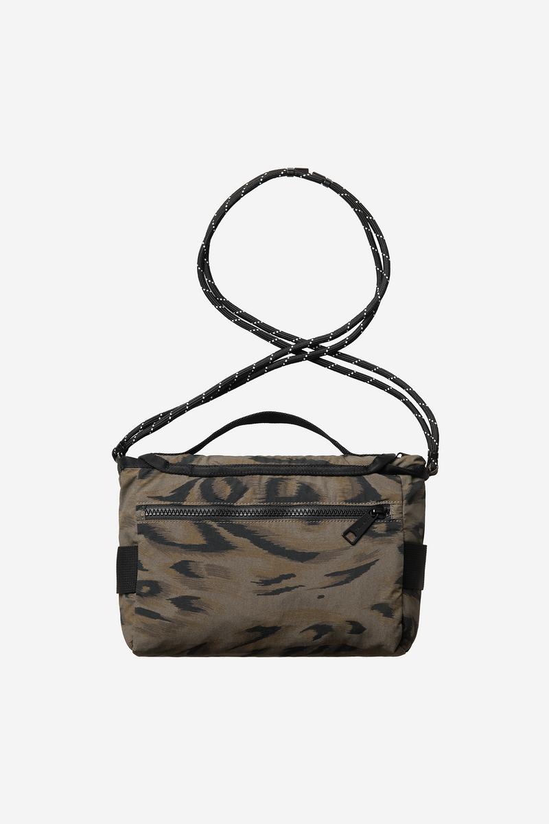 Carhartt Travon Shoulder Bag - Entenfederdruck, Zypresse / Schwarz